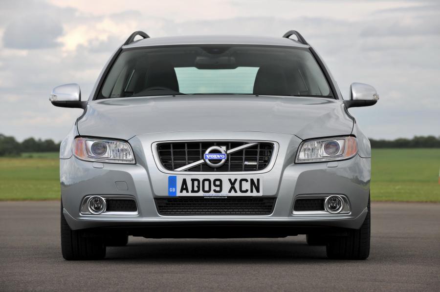  Volvo V70 2010 года  (фото 38 из 62)